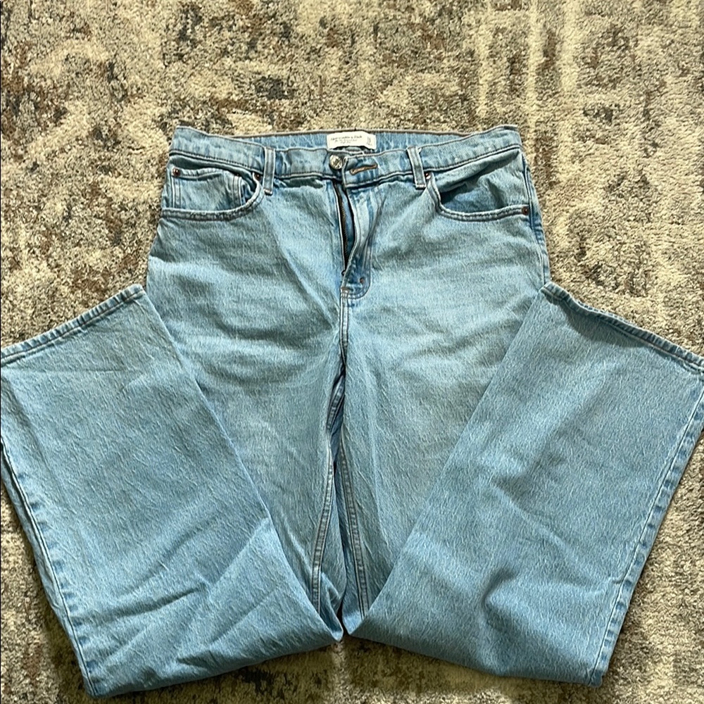Abercrombie 90s relaxed jeans